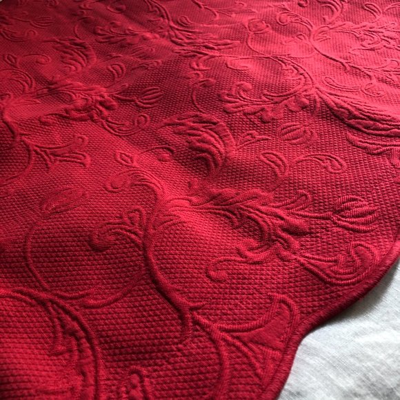 NWOT: Pair | Red Matelassé Standard Pillow Shams - Picture 5 of 9